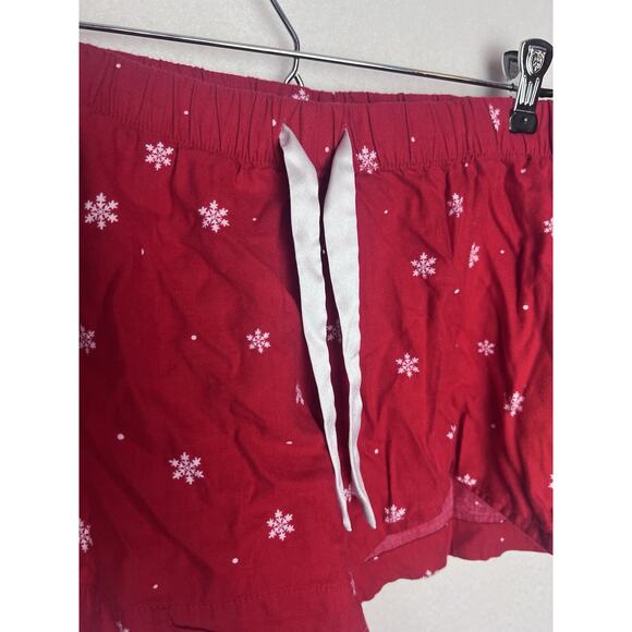 Victoria's Secret Short Sleeve Button Up Top and Shorts Size M Red w/Snowflakes - Picture 11 of 15